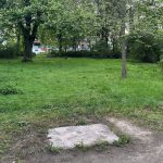 Verwaiste Grundplatte des Carnot-Denkmals